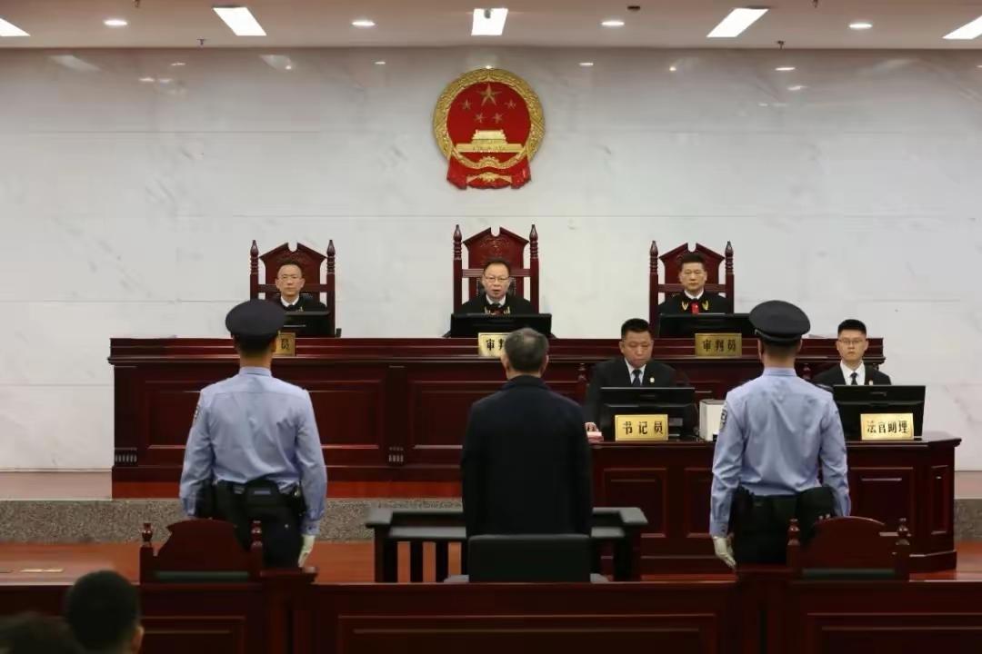 花50万养婚外情人，分手后起诉索财？乌鲁木齐老板败诉，纯属咎由自取
 （个人观点