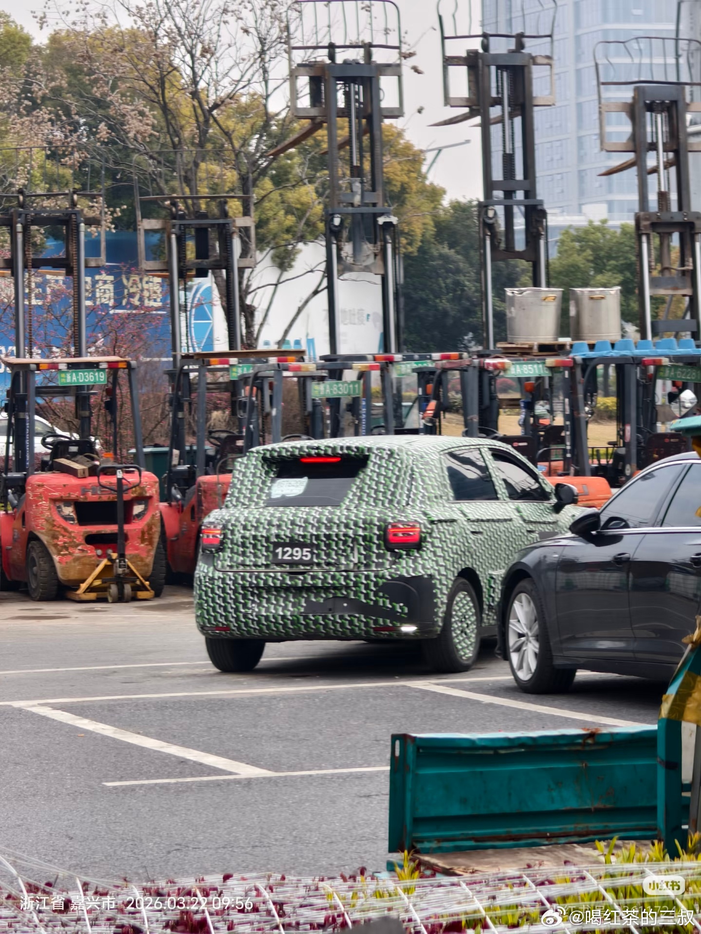 3月26日零跑A10上市零跑确实该造小车。原因有俩：1：电车时代已经进入成长期后