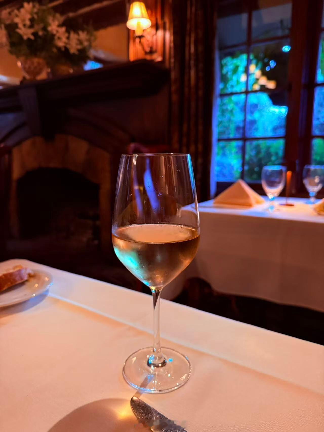 乖妈好友为乖妈庆生，前往盐湖城颇享盛名的Tuscany餐馆用餐。图三是Doubl
