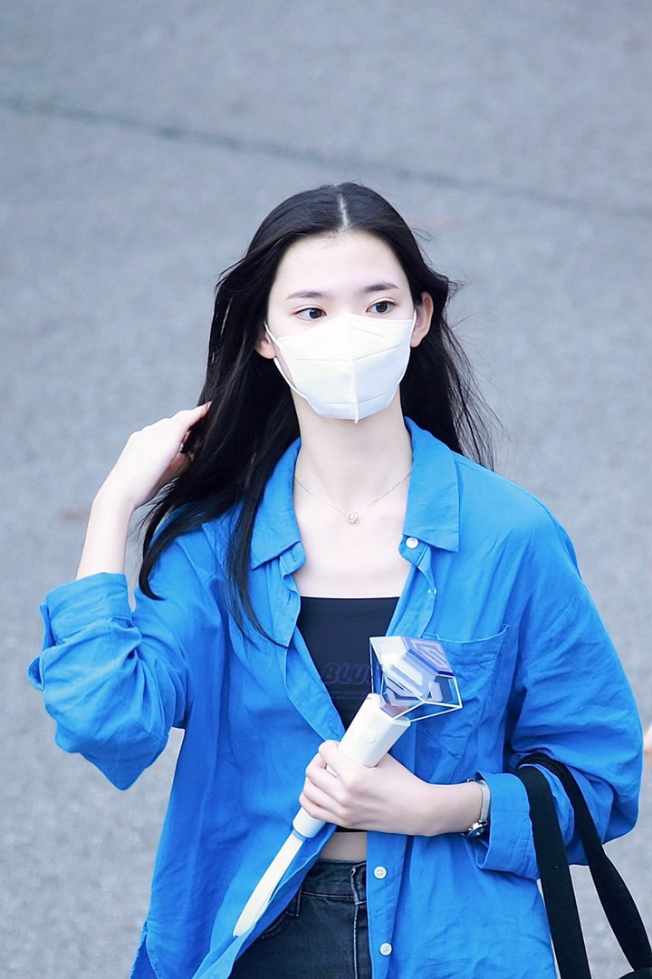 未出道的JIWOOJiwoo大吧 豆包