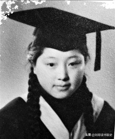 ！你敢信吗？中国最值钱的女人，竟挤在北京20平的小屋里。

没有保姆，没有豪车，