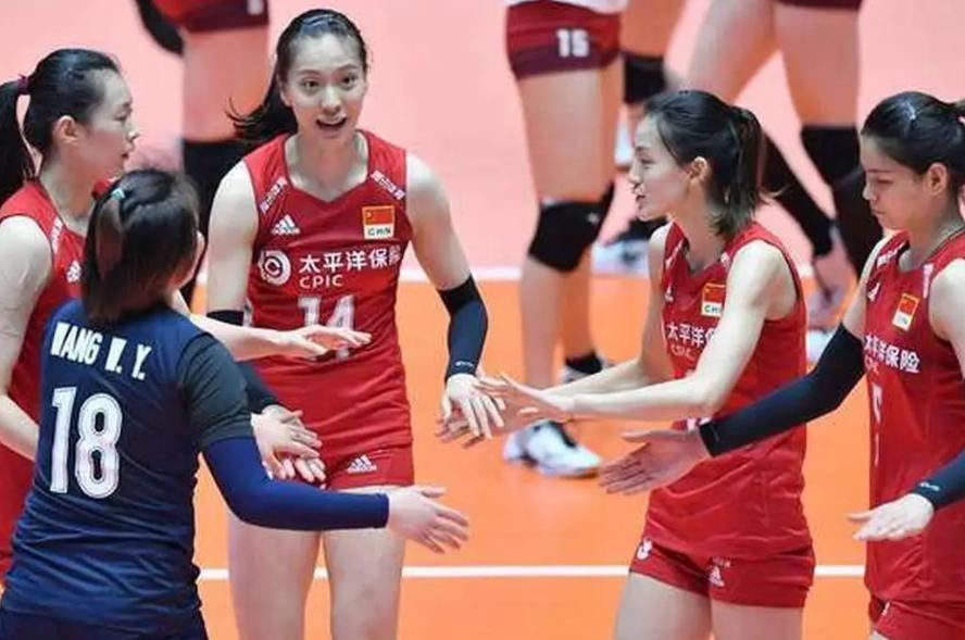 奥运直通门票泡汤，排坛名宿却突然 “集体失声”！中国女排 2 比 3 不敌泰国后