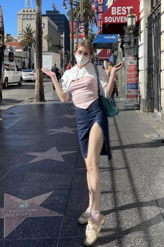 哪些异域美人美到你心坎里去了呢?在好莱坞星光大道踩上刻满传奇的星星，风里都是好莱