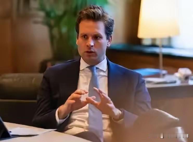 越想越窝囊，荷兰经济大臣宣布已取消访华，还揭开了一个弥天大谎。
​​当所有人都认