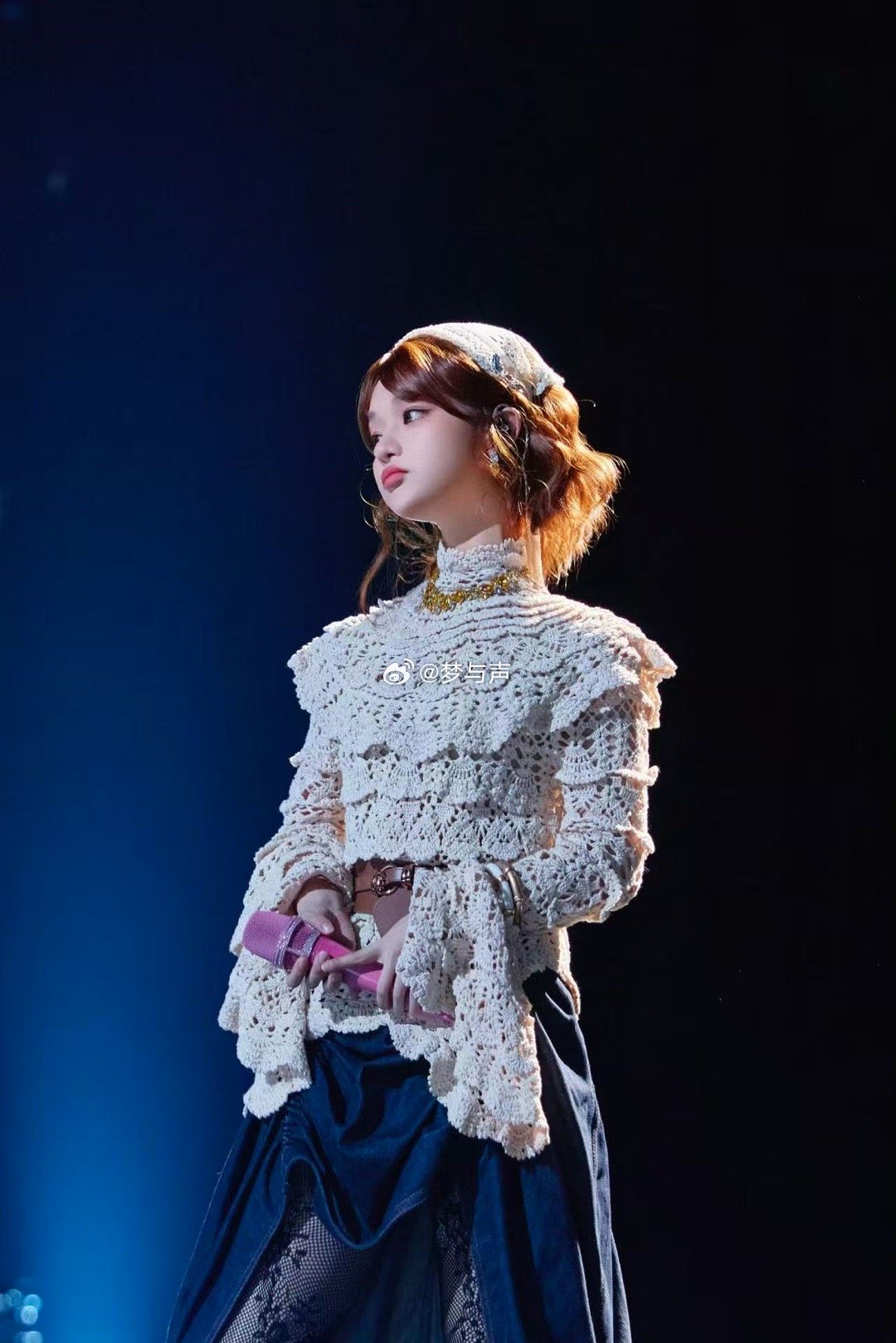 黄霄雲献唱逐玉插曲 黄霄雲这次唱的和以往不太一样，《前路》里有种“不回头”的决绝