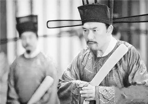 历史百科之（1080）起复：
古代时官员遭父母去世，守孝尚未期满，而应招任职，称