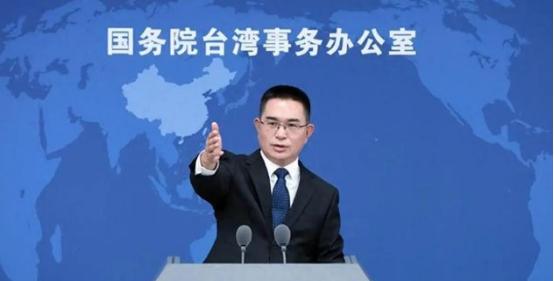 一边嚷着要"一国两制"，一边夹带私货要求改写历史、强推繁体——台湾某些人的"回归