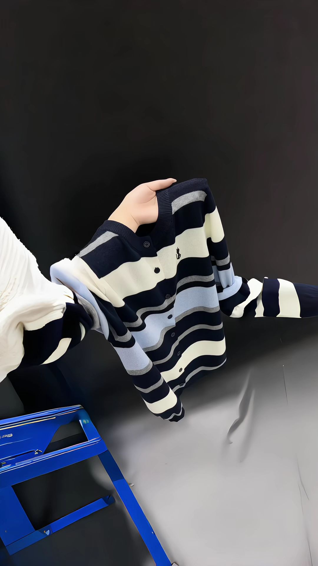 每日分享 时尚百搭 针织衫 面料柔软舒适 早秋穿搭