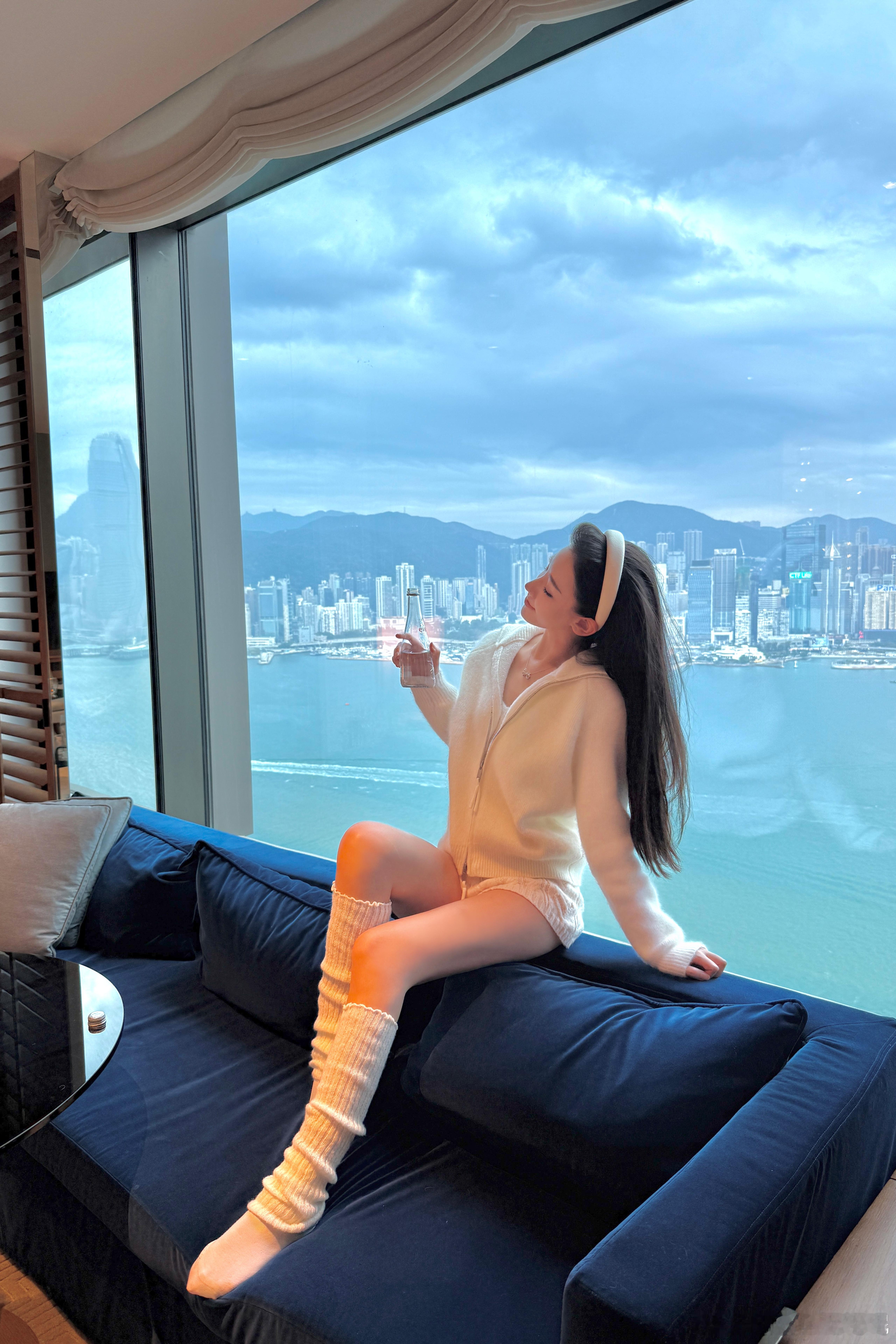 两个月没见咯新年快乐哈哈哈 