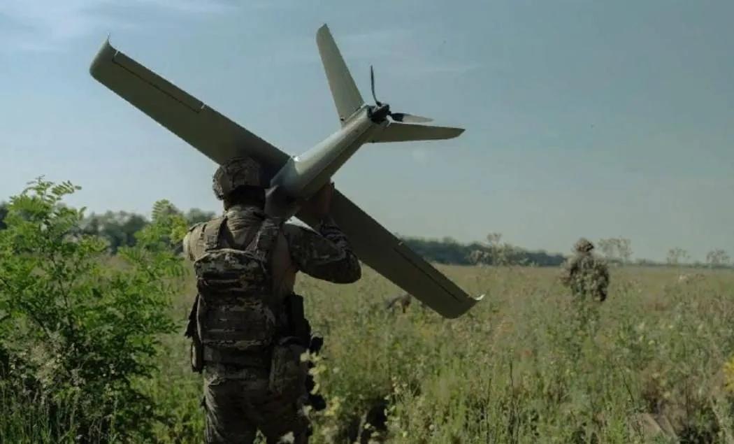 为啥莫斯科机场关闭了！乌克兰无人机连续第四天袭击莫斯科 乌克兰无人机已连续第四天