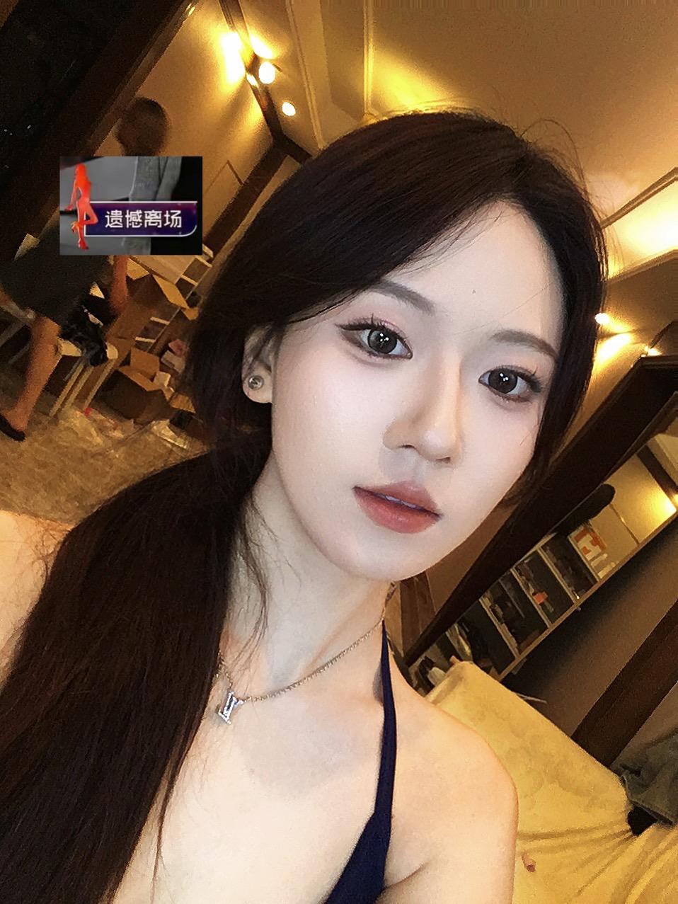 你说世界少一个爱你的人 所以我出现了
