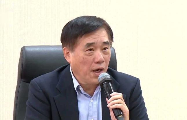 国民党选举生变，重量人马出战，第一时间就两岸关系表态，很中听。岛内局势出现两大新