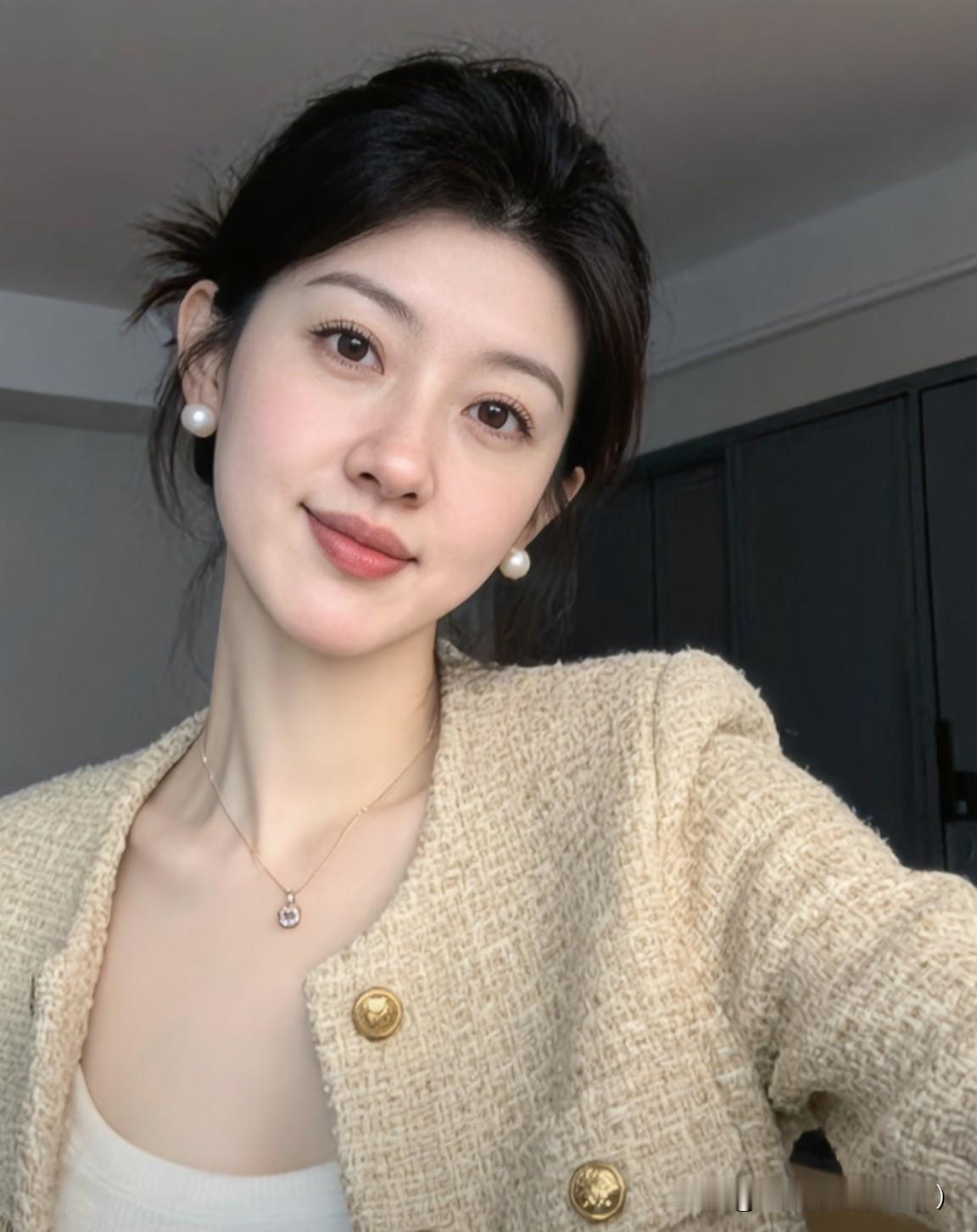 女人
长得好和嫁得好，
哪个更重要？
其实，
这两个都不如
自己过得好重要。
 