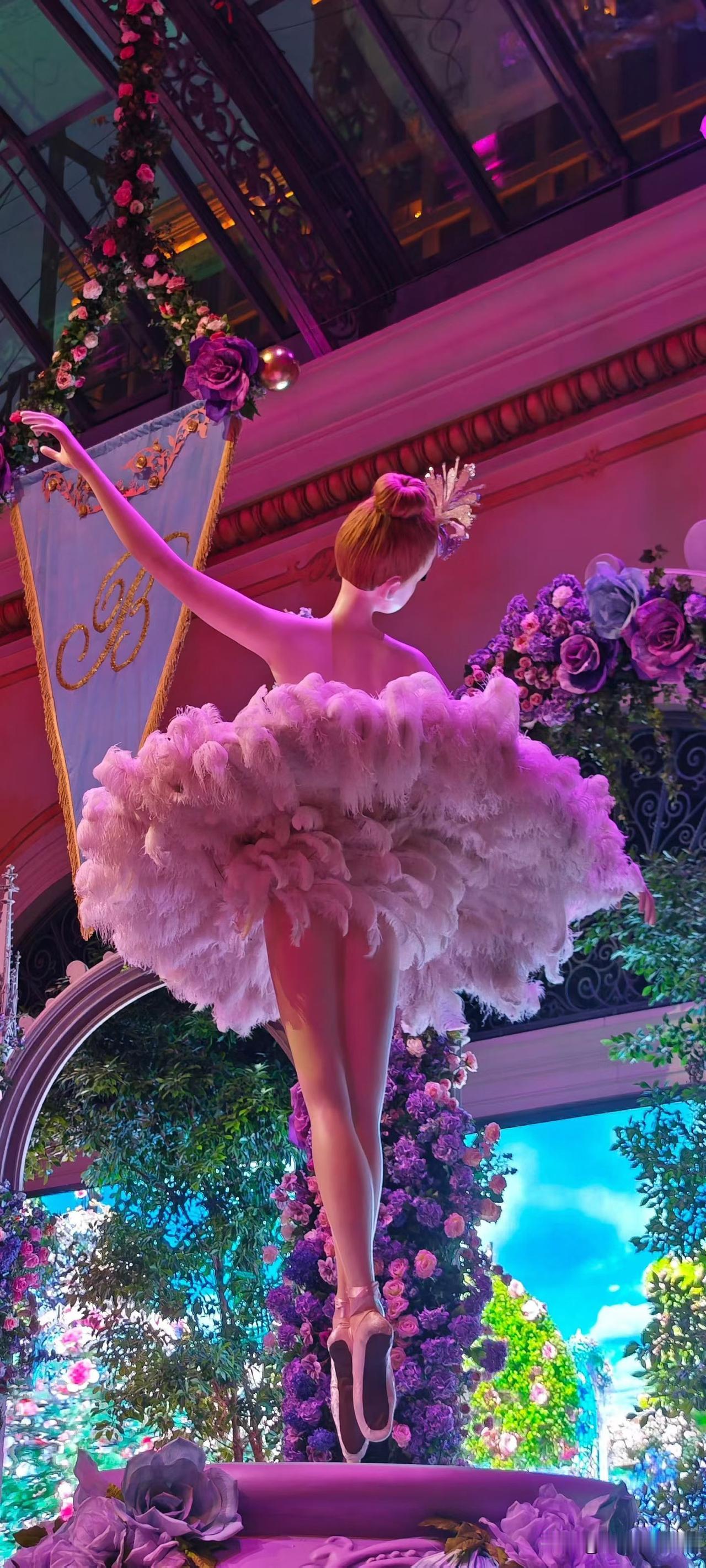 梦幻芭蕾舞者，粉紫色花海中翩翩起舞发一张路边拍的花海照片 你认为株洲最美丽的地方