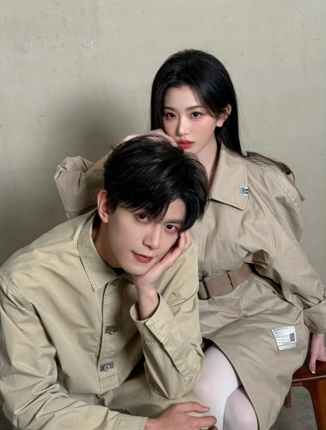 孔雪儿邓凯 等风热吻你一次两次根本看不够！求求导演和制片人看看他们，这种般配的颜