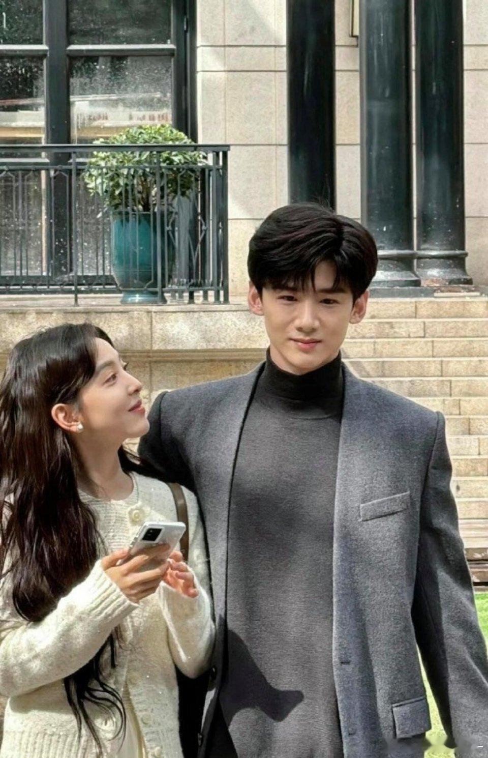 白敬亭章若楠的难哄 是真的难哄 ​​​