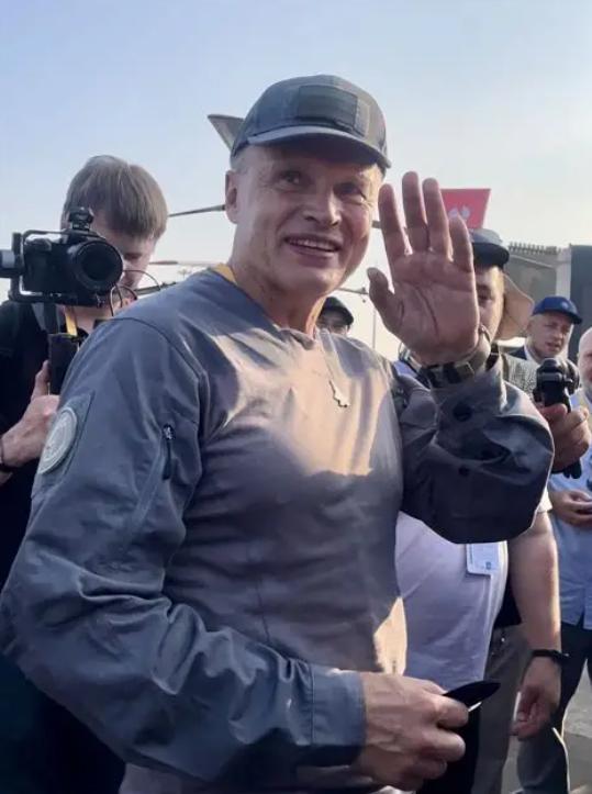 俄罗斯的这位天降猛男死了！1993年，2架米格-29战斗机在飞行表演时发生空中相