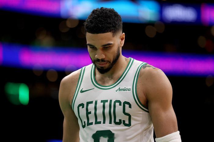 老鹰凯尔特人有望轰出大分北京时间3月31日上午7:30，亚特兰大老鹰将在主场迎战