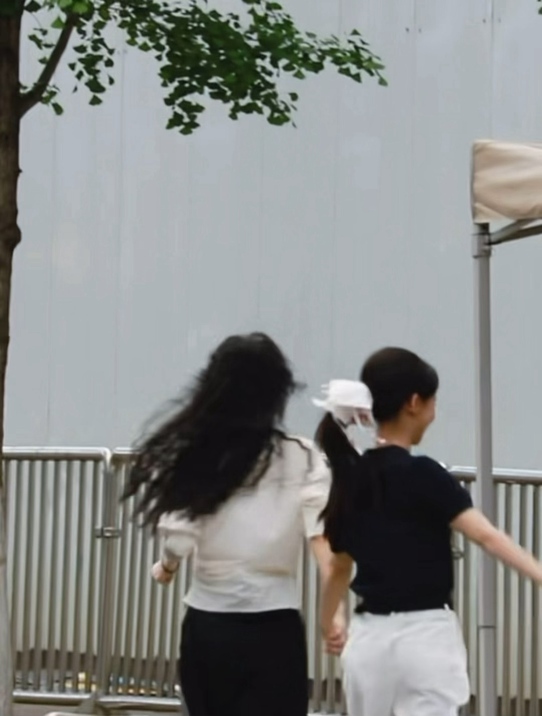 这个萧蔷骑士精神大爆发中又在带着妹妹演日剧了 🥺🥺🥺 