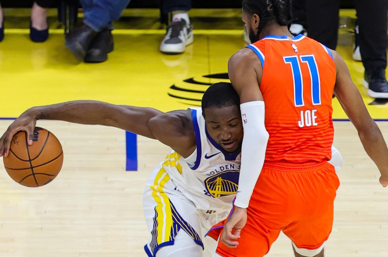 库明加申请交易引热议，多位前NBA球员声援
2026年1月16日，勇士球员库明加