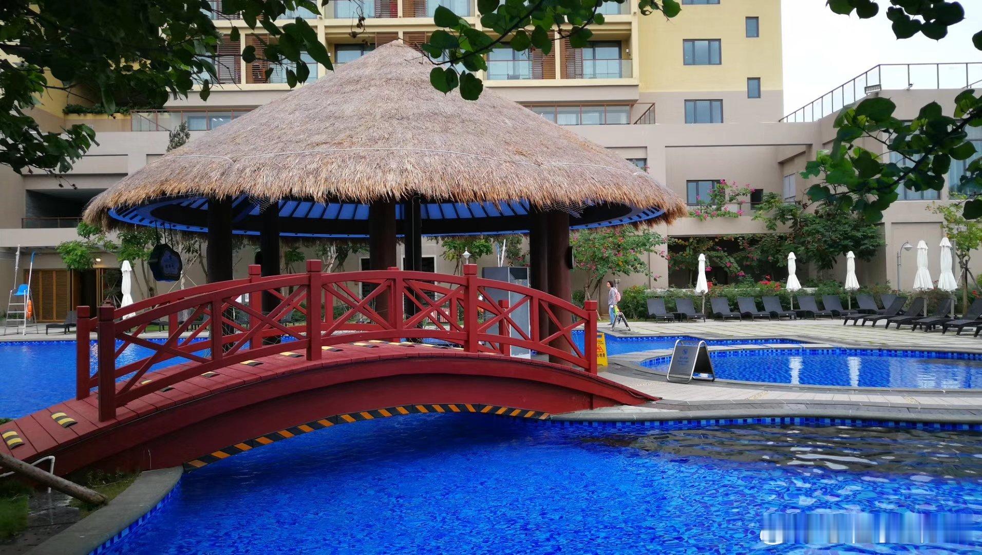 希望人生中所有无可避免的不顺遂都能软着陆。       ——朱德庸 ​（​海南三