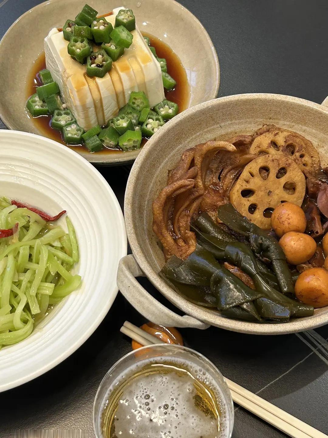 经常做饭的人一定要收藏：

1、冻饺子:温水下锅
2、炒茄子:加点醋不变色
3、