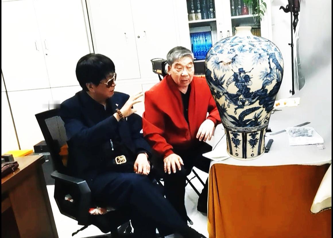海南韩富山馆长收藏的《元青花萧何月下追韩信》顺利通过了严格的司法科检鉴定

《痕