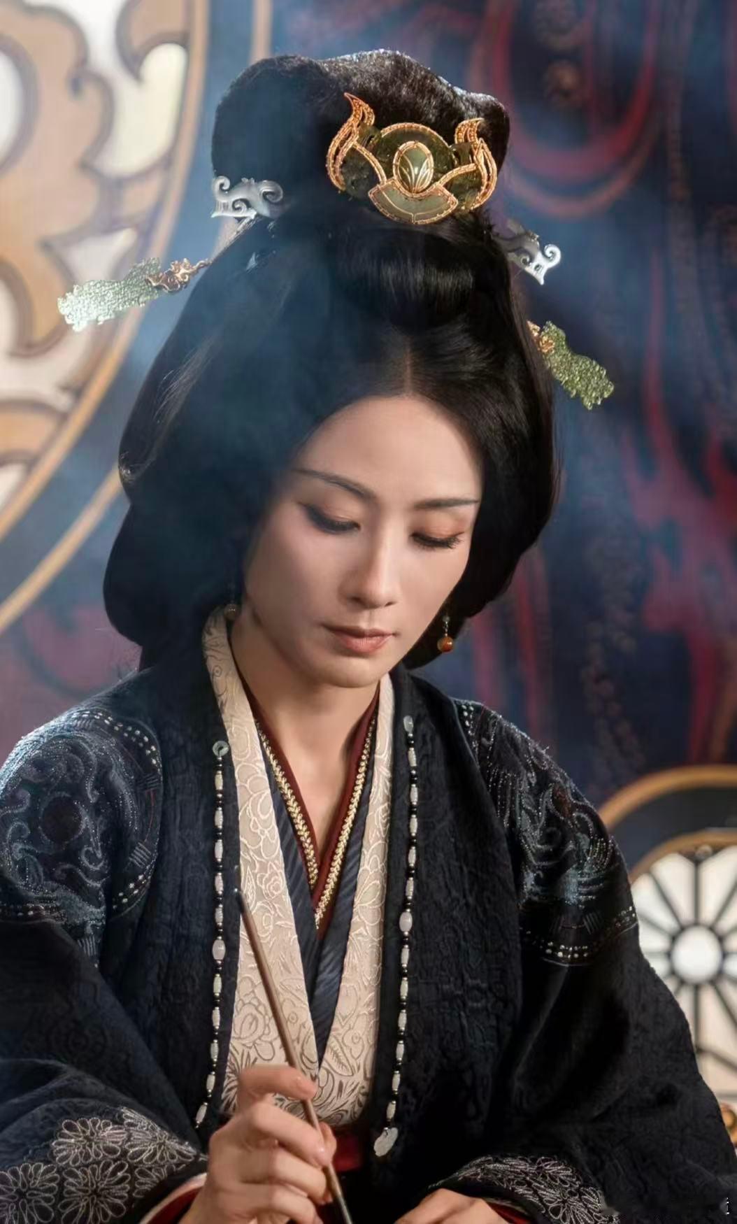 陶昕然吐槽雀骨里自己的角色雀骨《雀骨》编剧在线答疑，剧中没有纯粹工具人，每一个配