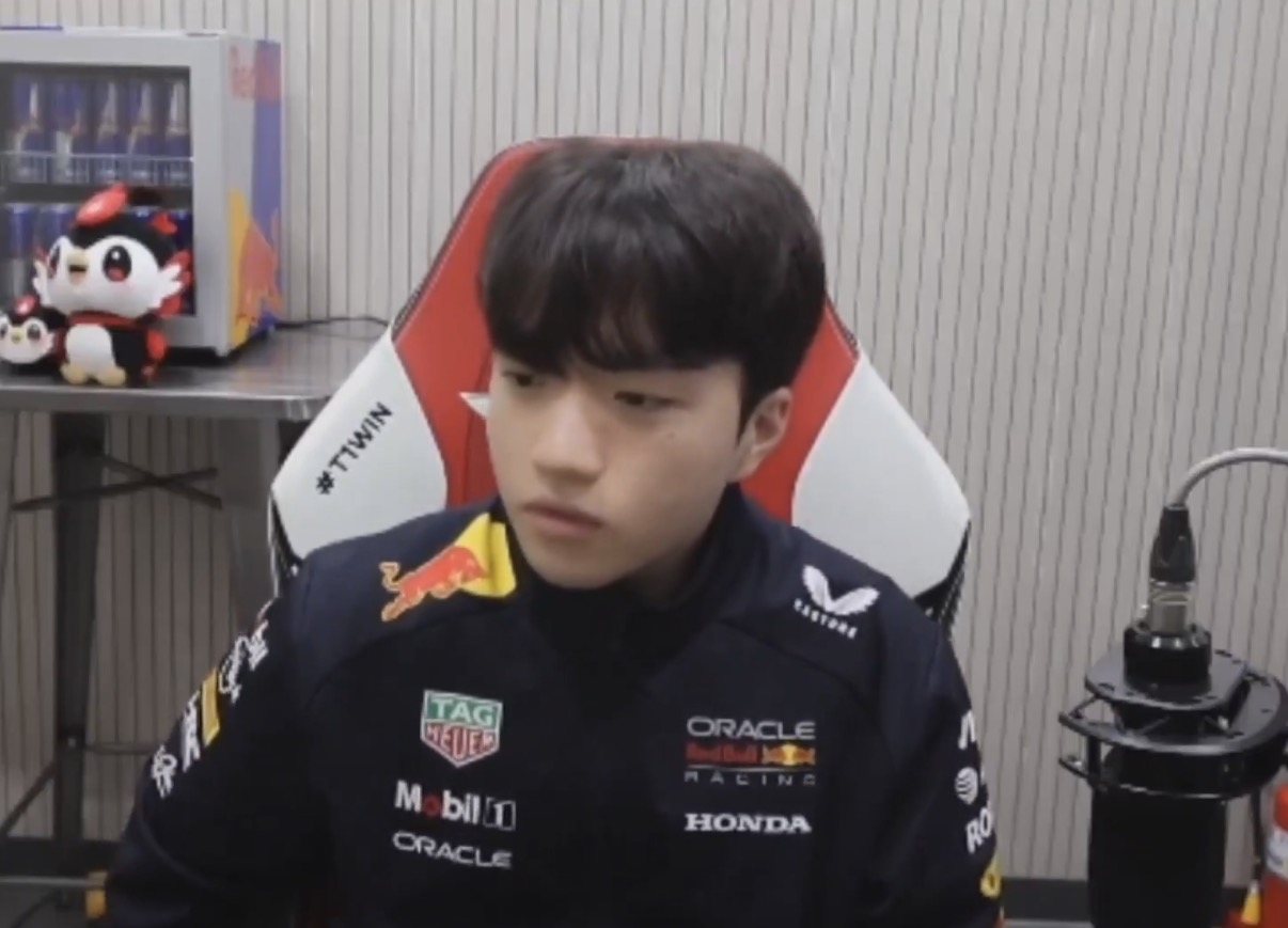 Keria：从小的梦想就是为T1效力，T1像家，没考虑过其他选择