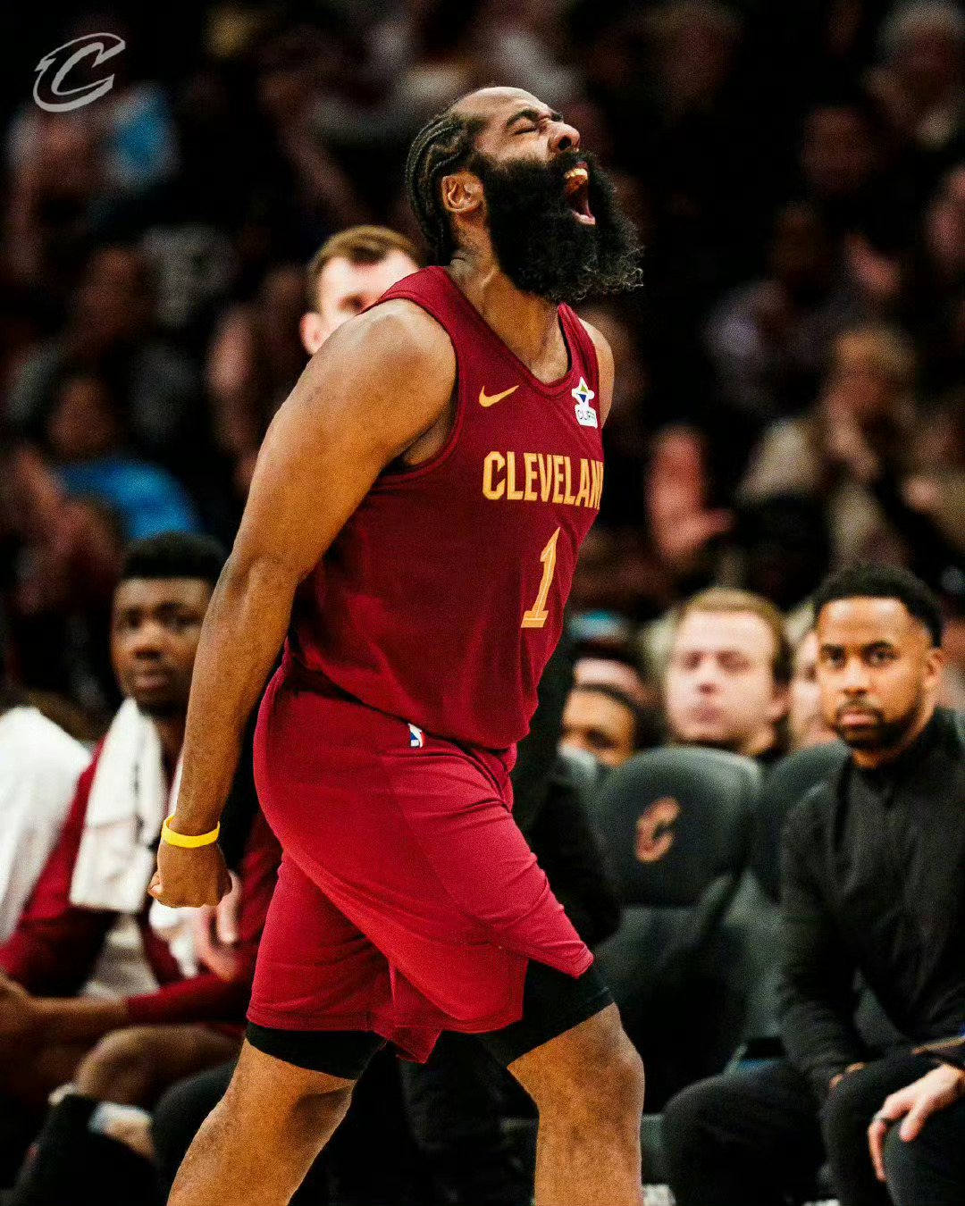 登指导🫡据The Athletic报道，哈登在2月通过交易加盟骑士后，只向球队