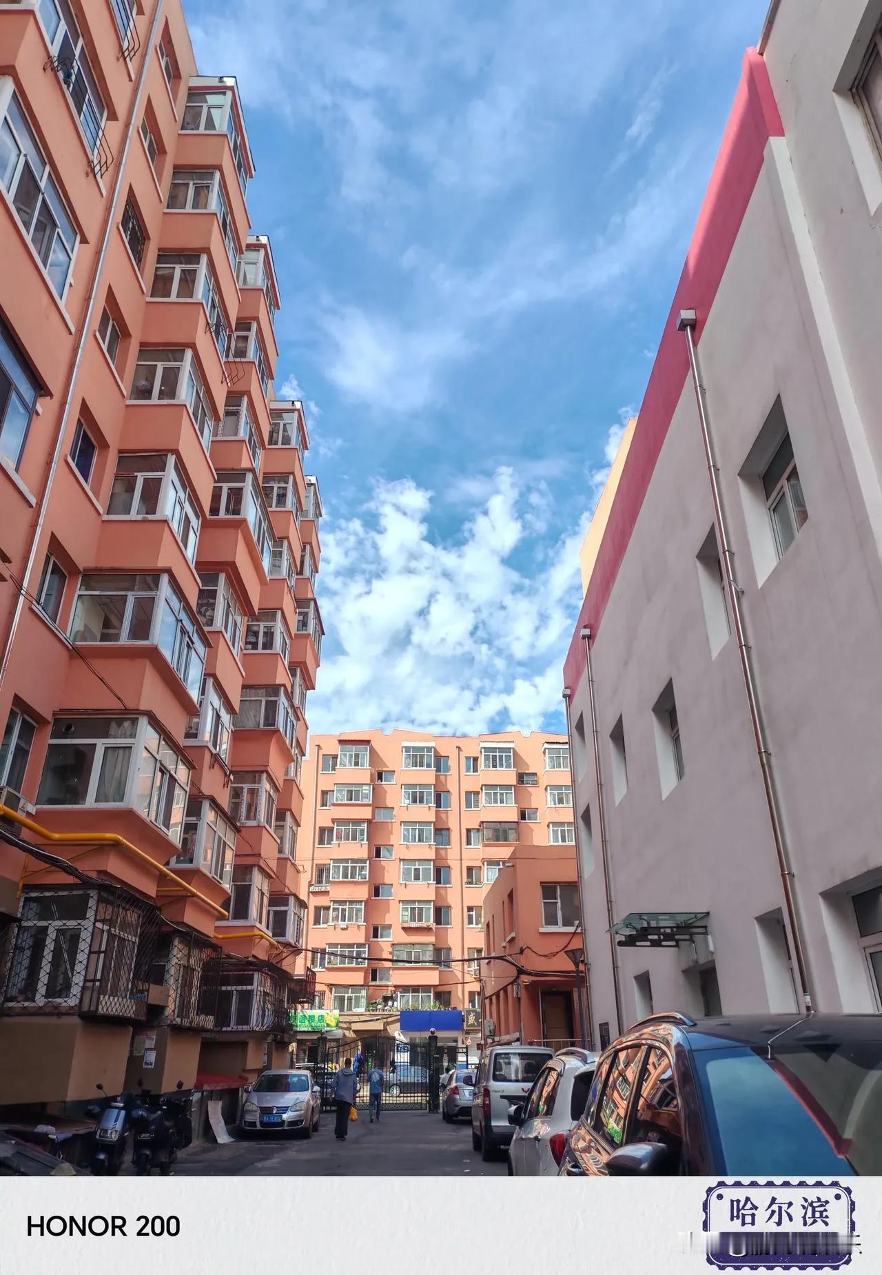可以做仰卧起坐利用拉伸运动减肚子，也可以用道家吐纳呼吸法减肚子
