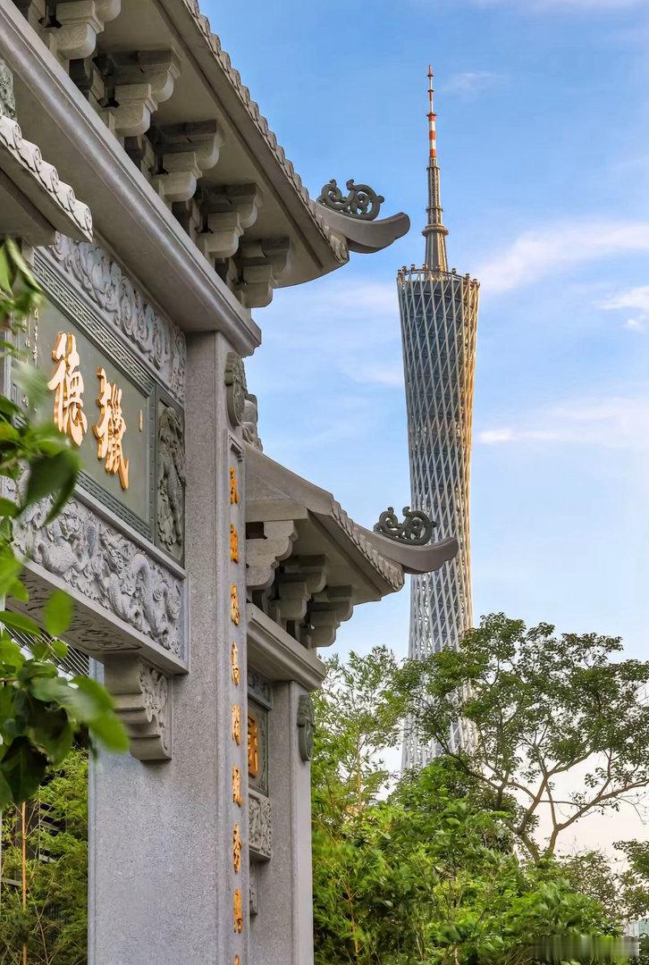 今日收盘全网人气前十个股1、景旺电子：PCB核心标的，算力服务器电路板，资金持续