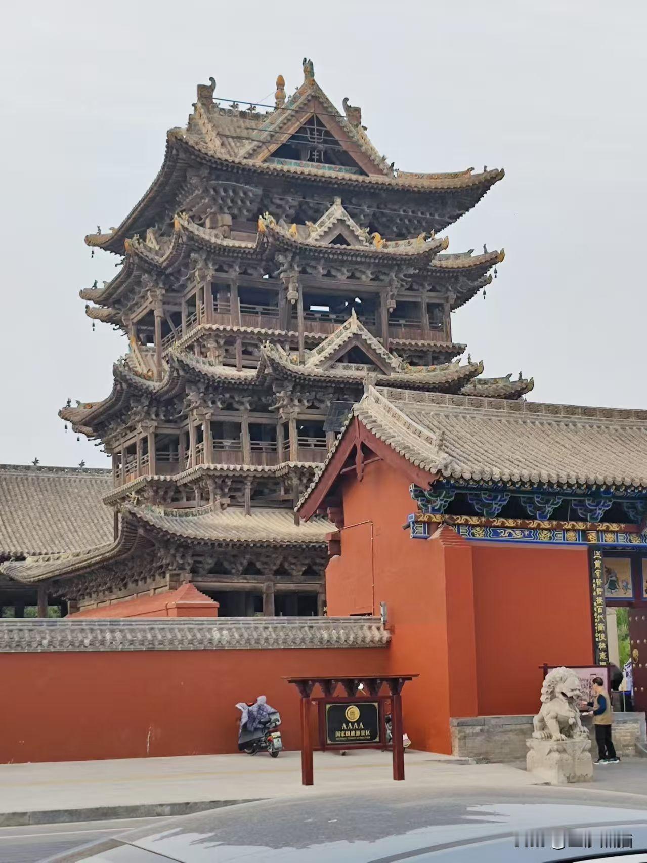 山西游（三）
人说山西好风光之~运城印象。
第2、3张，鹳雀楼景；第4一6张关帝