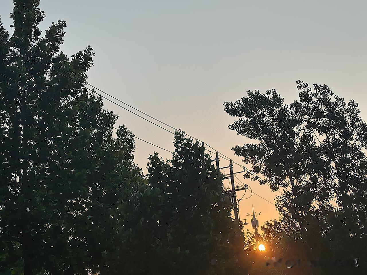 又是崭新的一天
一天好心情
好天气
好心情