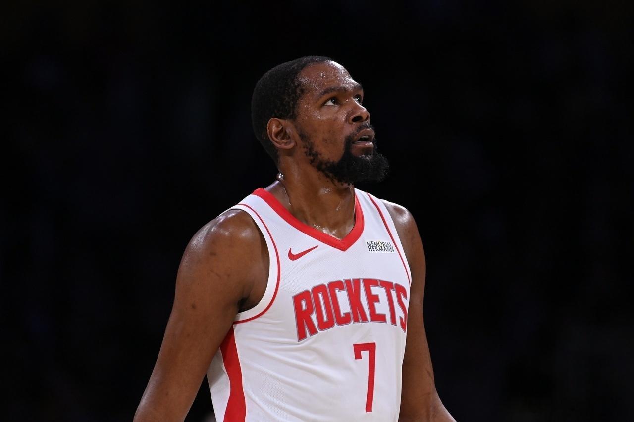 杜兰特NBA约什史密斯约什·史密斯评论杜兰特小号事件：负面影响恶劣。他表示杜兰特