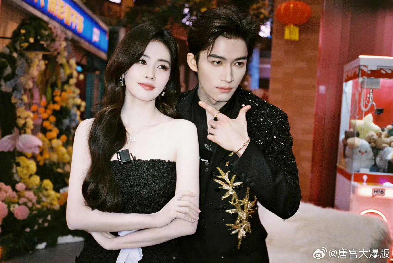 唐宫奇案之青雾风鸣 我的评分：王星越对白鹿贴脸玩梗俩人贴脸互动也太好笑了，默契拉