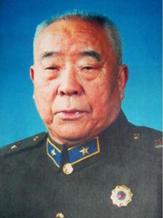 1950年，恩施军分区司令员王定烈乘车去剿匪，途中听说参谋出发前打了电话，感觉不
