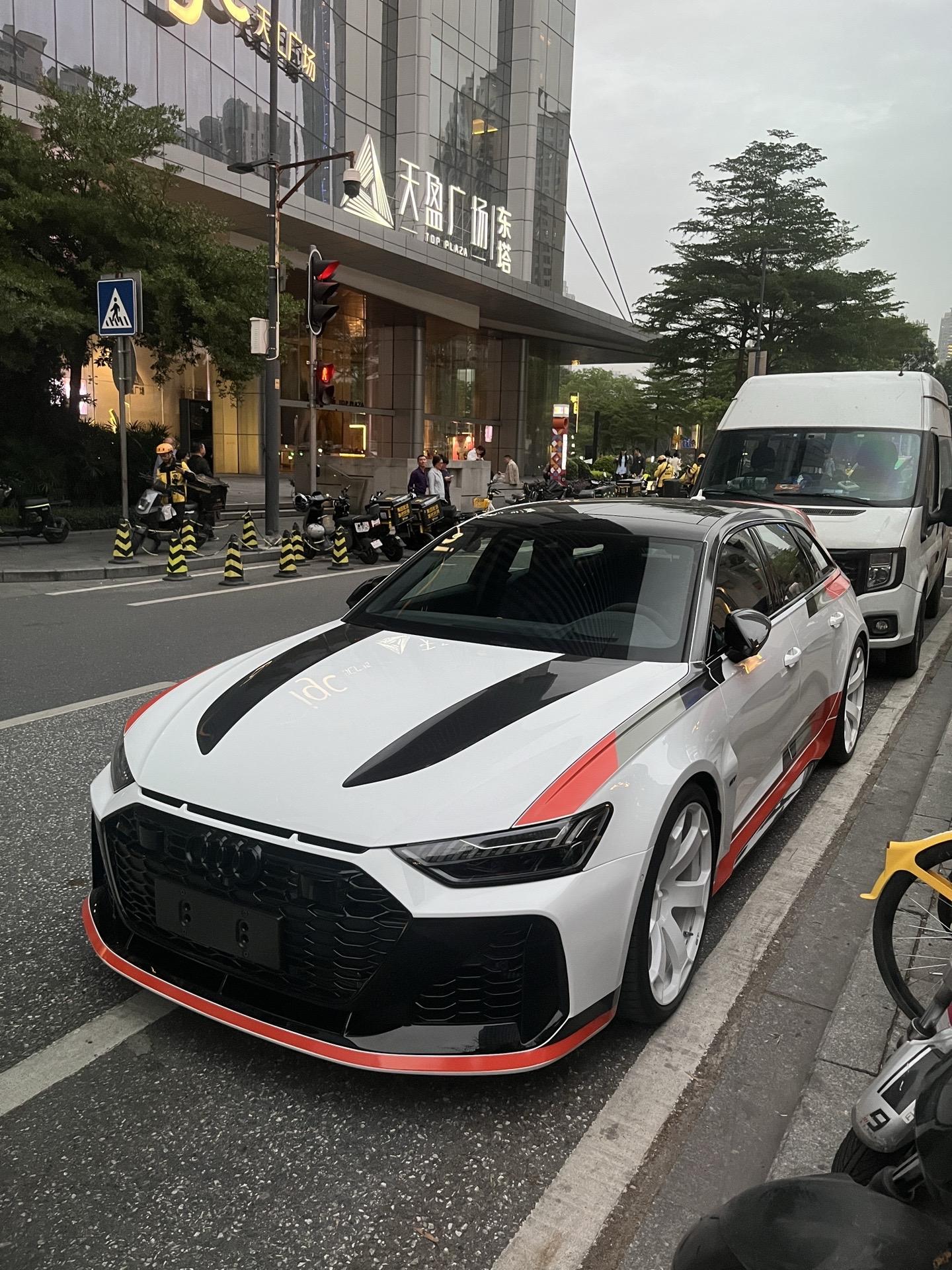 全国限量66台的地表最强瓦罐，RS 6 Avant GT搭配特殊的拉花...