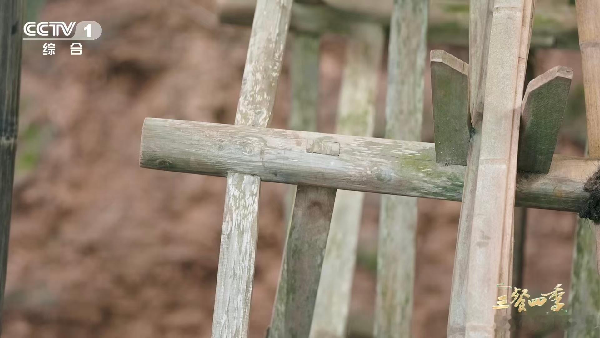 比西方早750多年的中国第五大发明想要顺利获取卤水不容易，要打出够深的井，又要避