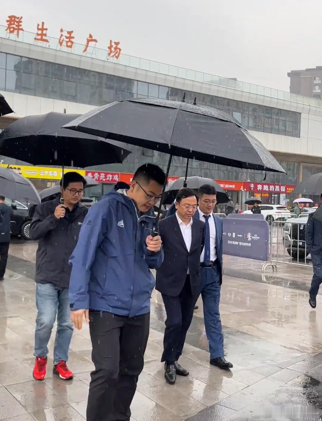 24年不愧是车企卷年，各家大佬都纷纷下场为自己产品打Call，上周比亚迪老总王传