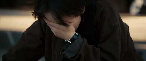 最疼祝青越的人走了一个又一个剥茧 命运何其残忍！前脚刚陪她祭奠因公殉职的亲哥，后