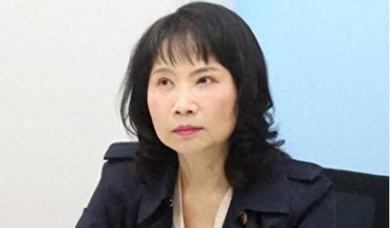 台湾总算出了个明白人，媒体人陈凤馨曾经表示：这么多年大陆之所以一直没有对台湾动手