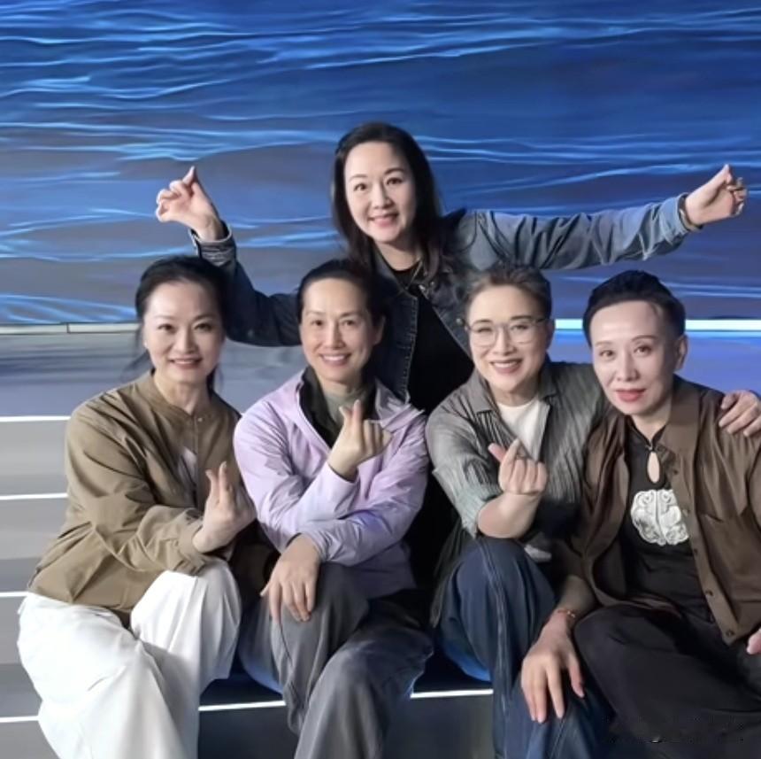 5大越剧名家，生活中可以这么可爱哦😲