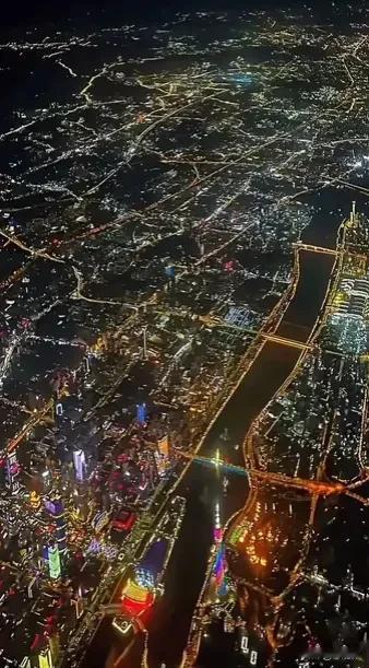 广州的夜景………真是异常迷人！