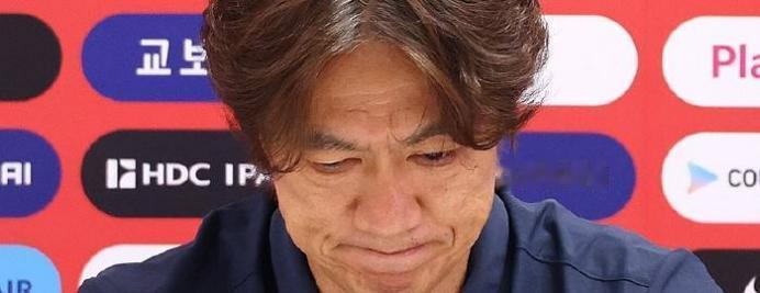 30年足坛权阀垄断埋下溃败病根，洪明甫低头道歉不过是表面收场，根深蒂固的家族圈层