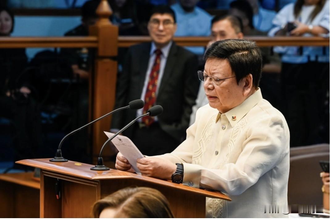 菲律宾国家警察总医院周三通报，菲律宾参议员罗丹特·马尔科莱塔的胸部X光检查结果显