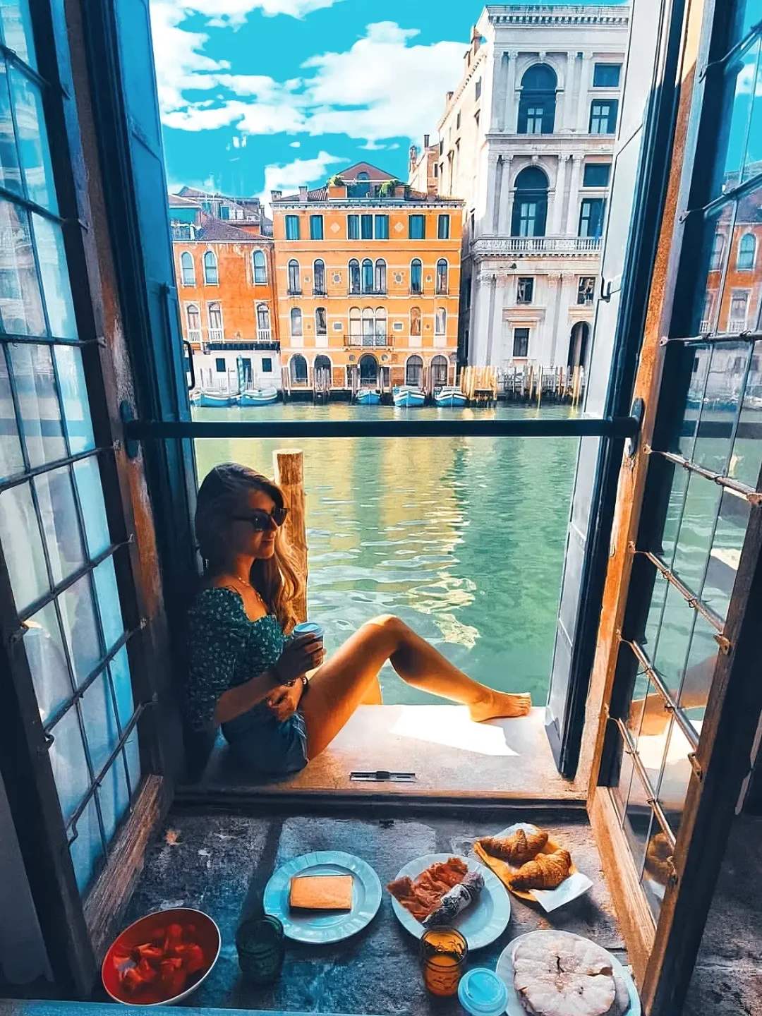 威尼斯🎭这家躺床上就能看运河的民宿好绝！