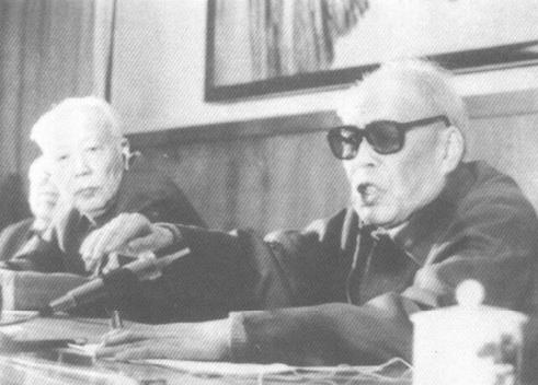 1986年12月7日，周谷城副委员长在全国人大制定议事规则草案的会议上发言。