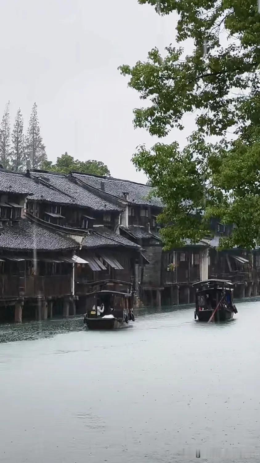 江南水乡，烟雨江南。#阴雨天的江南# #江南小镇景色# #风景水乡# #冬天里的