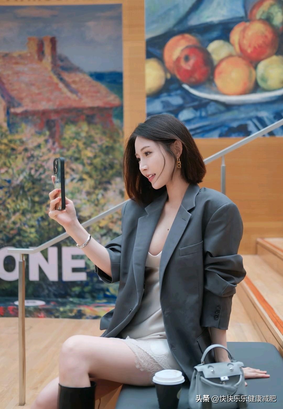 集卡领红包学会享受生活，活在当下